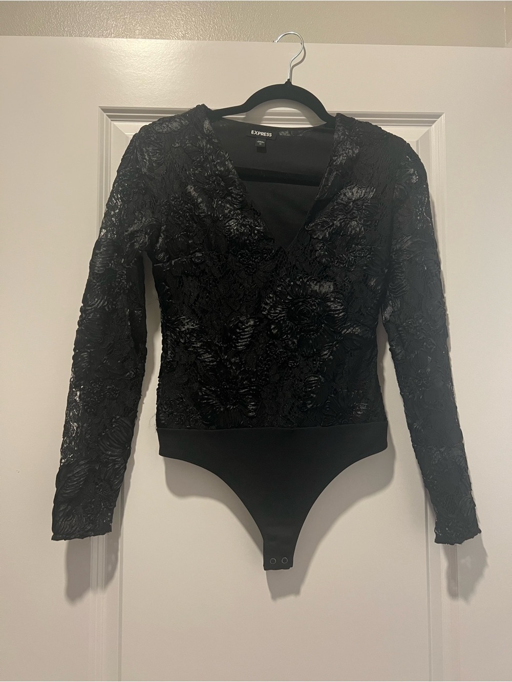 Express Black Long-Sleeve Lace V-Neck Bodysuit